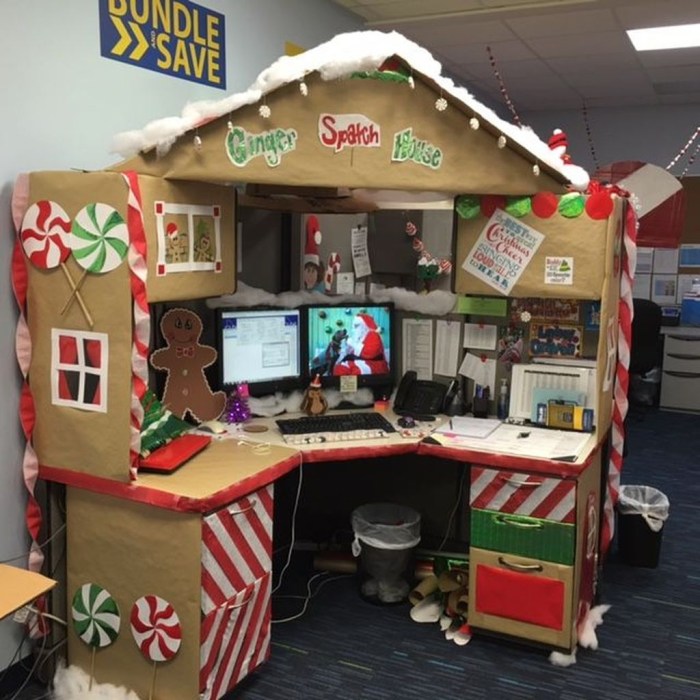 How to decorate your office for christmas