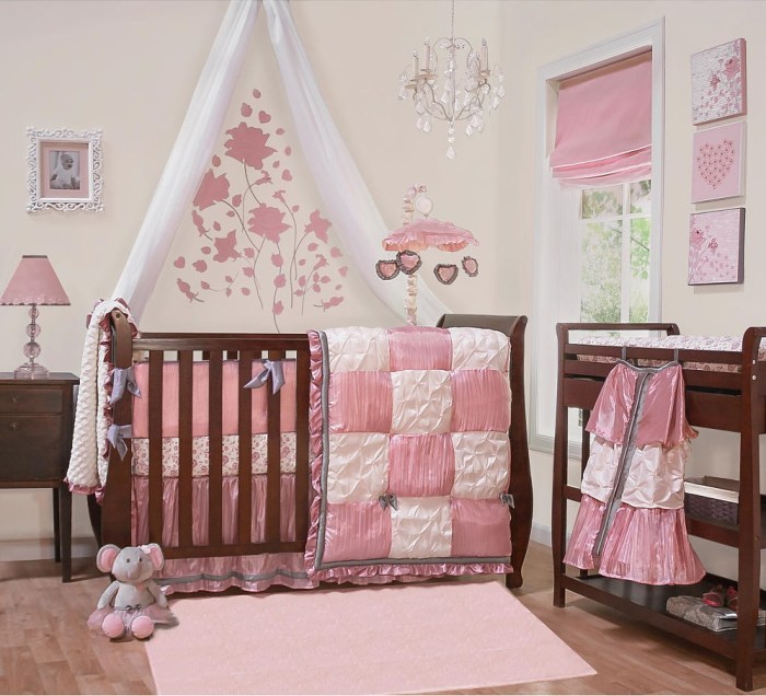 How to decorate room for new born baby